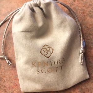 Kendra Scott Jewelry - Kendra Scott Sophie Earring NWT Kendra Scott Jewelry - Kendra Scott Sophie Earring NWT